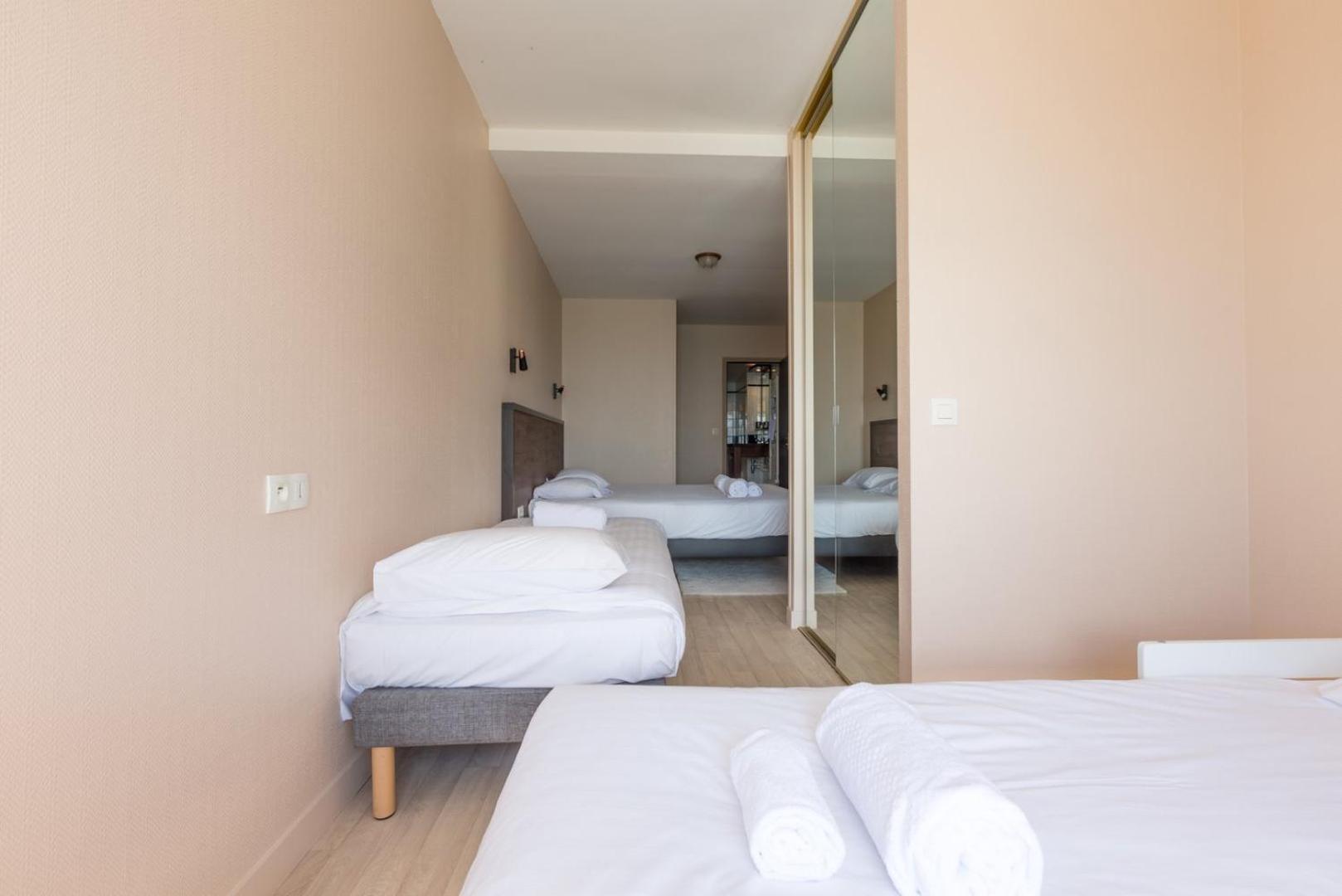 Les Pieds Dans L'Eau - Bel Appartement - Vue Mer Cancale Exterior foto